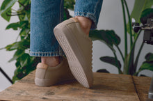 Load image into Gallery viewer, R-KIND TRAINER - PLUTO PUTTY