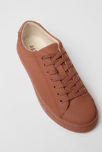 Load image into Gallery viewer, R-KIND VEGAN - MARS RUSTIC GRAINED TRAINER