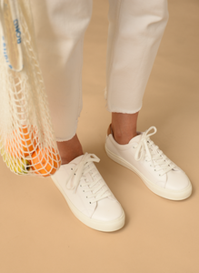 R-KIND VEGAN MOON WHITE TRAINER