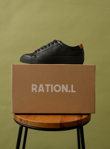 R-KIND VEGAN MERCURY BLACK TRAINER