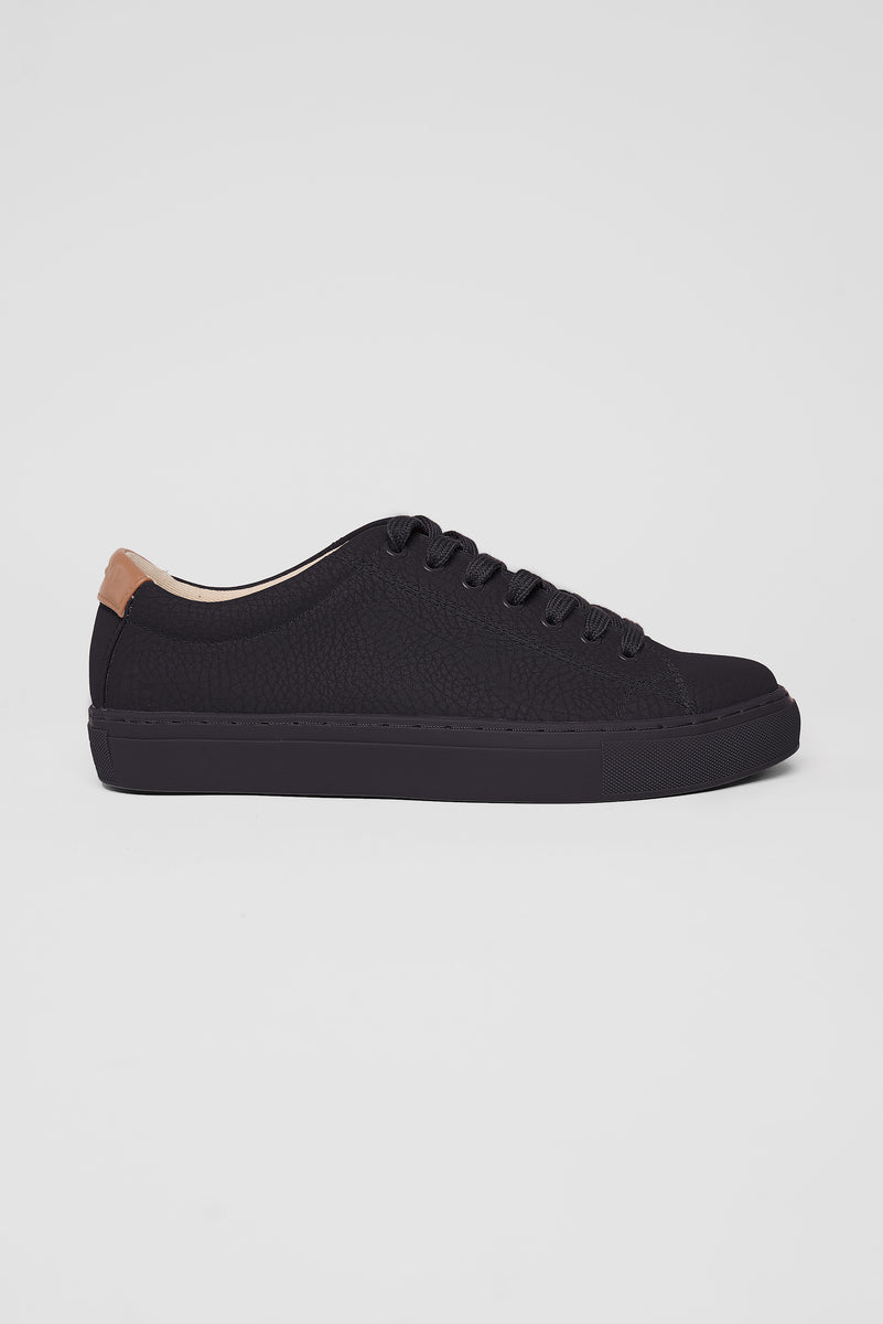 R-KIND TRAINER - MERCURY BLACK (GRAINED)