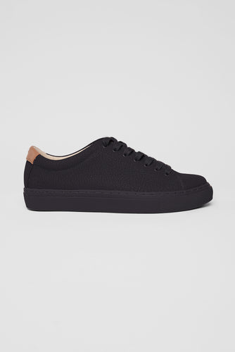 R-KIND VEGAN - MERCURY BLACK GRAINED TRAINER