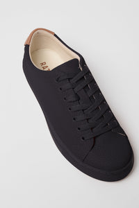 R-KIND VEGAN - MERCURY BLACK GRAINED TRAINER